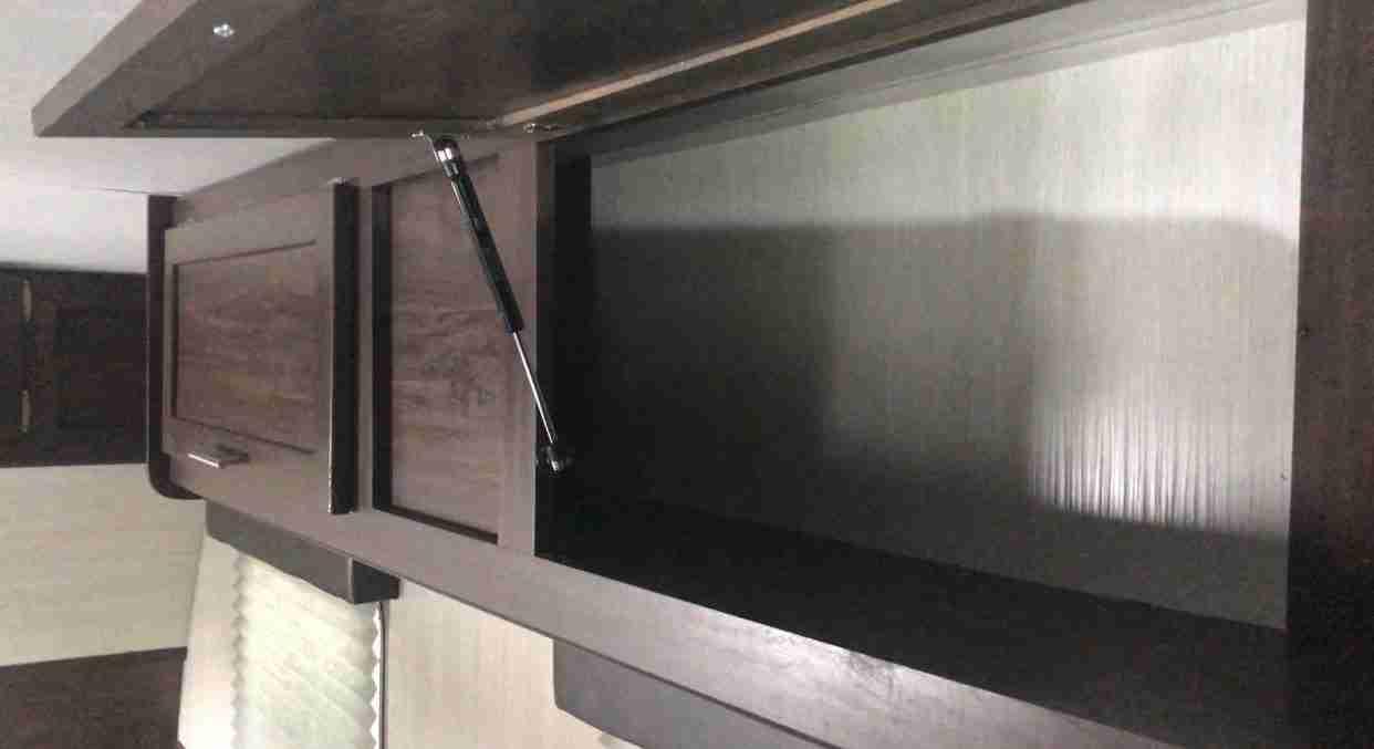 how to install cabinet gas struts? Refer to cabinet gas strut installation guide here